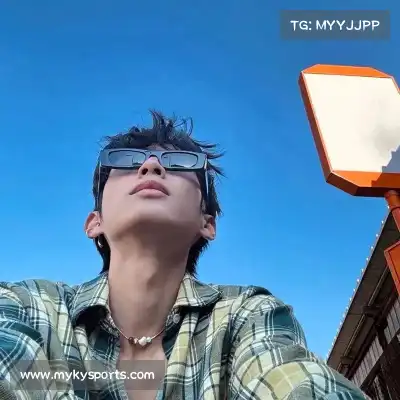 卫凝林